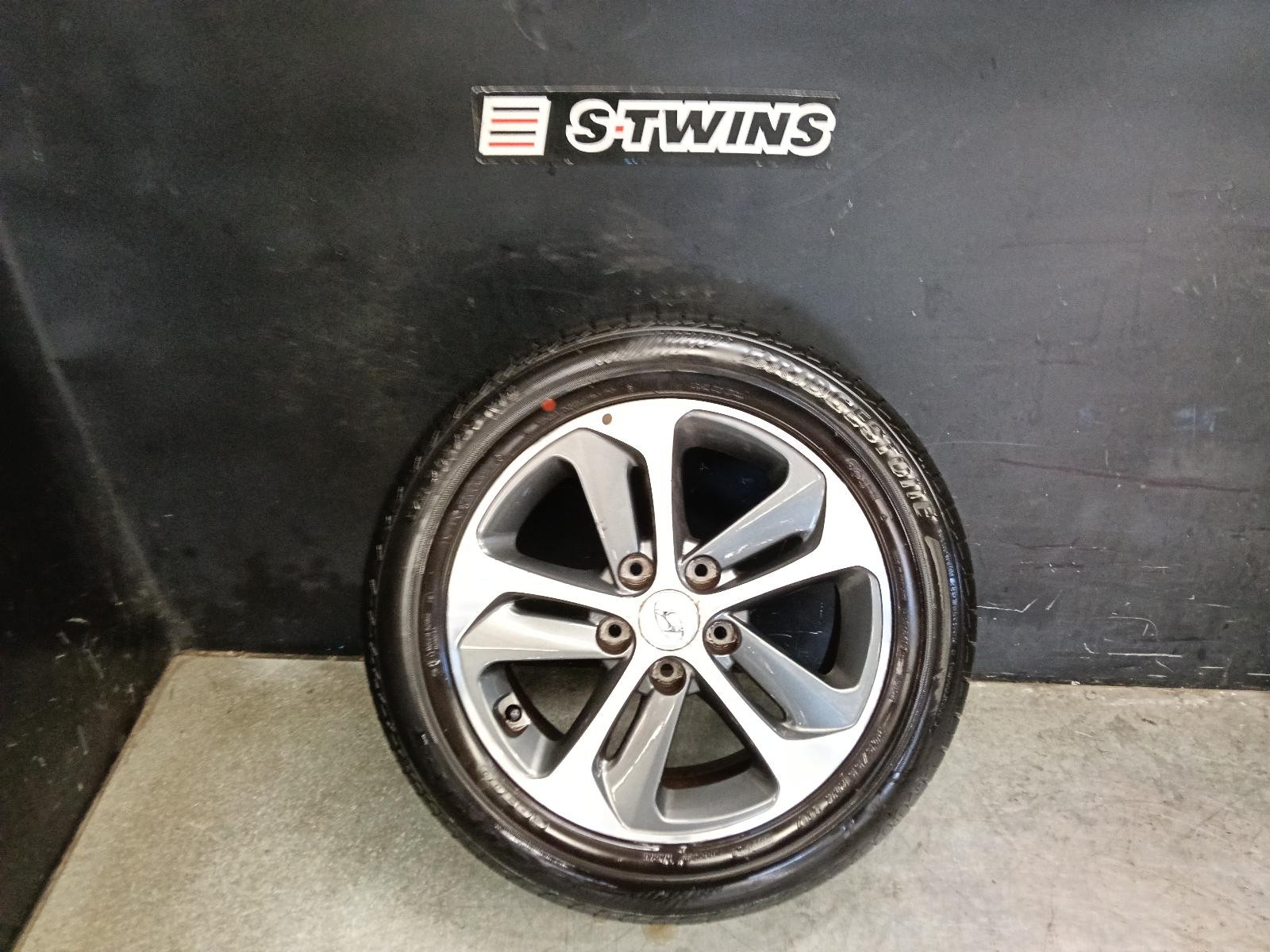 HYUNDAI I30 WHEEL ALLOY FACTORY, 16X6.5IN, GD, 04/14-02/17 14 15 16 17