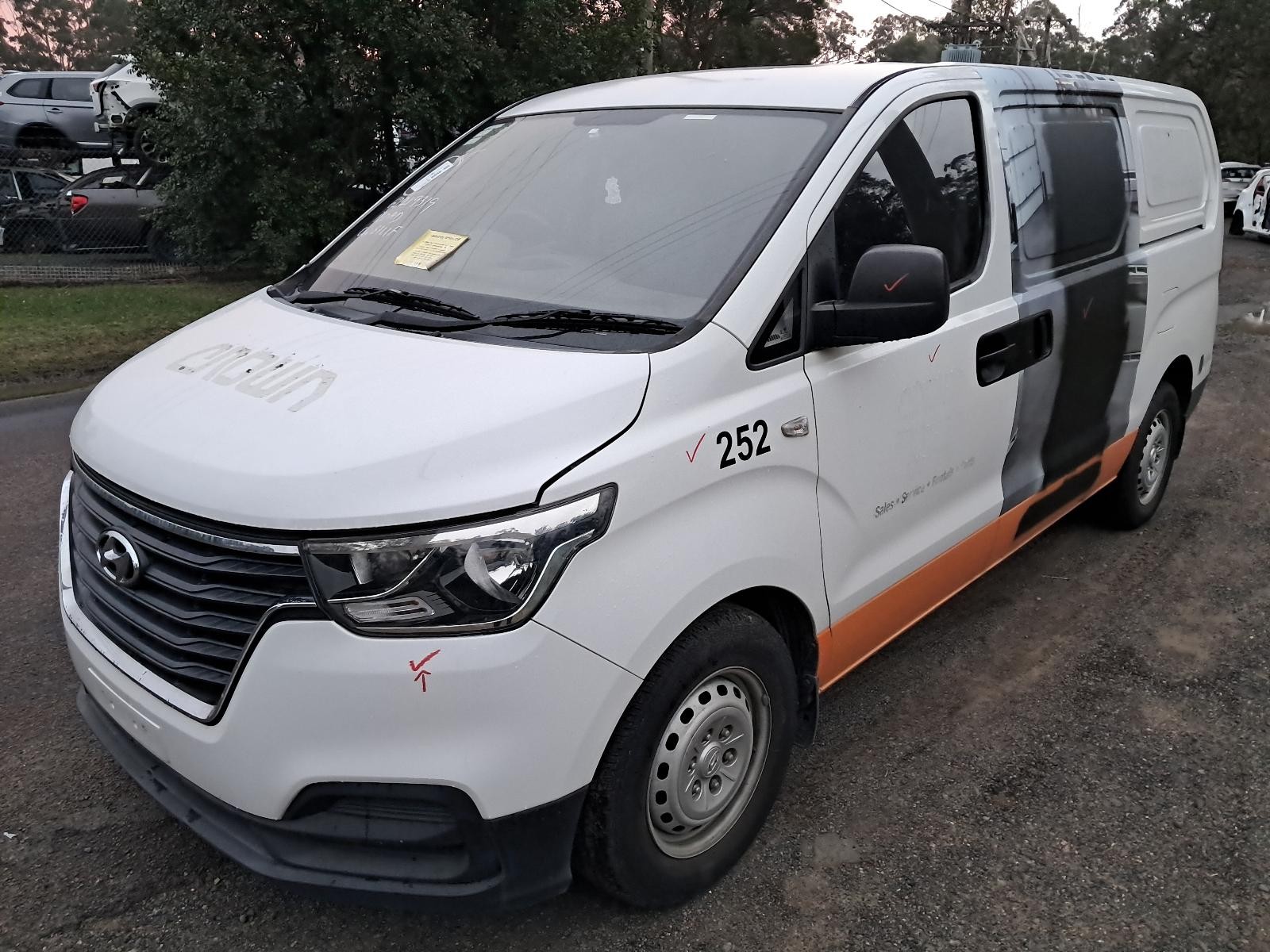 HYUNDAI ILOAD/IMAX AIR CLEANER/BOX AIR RESONATOR, TQ, 2.5, TURBO DIESEL, 11/07-0