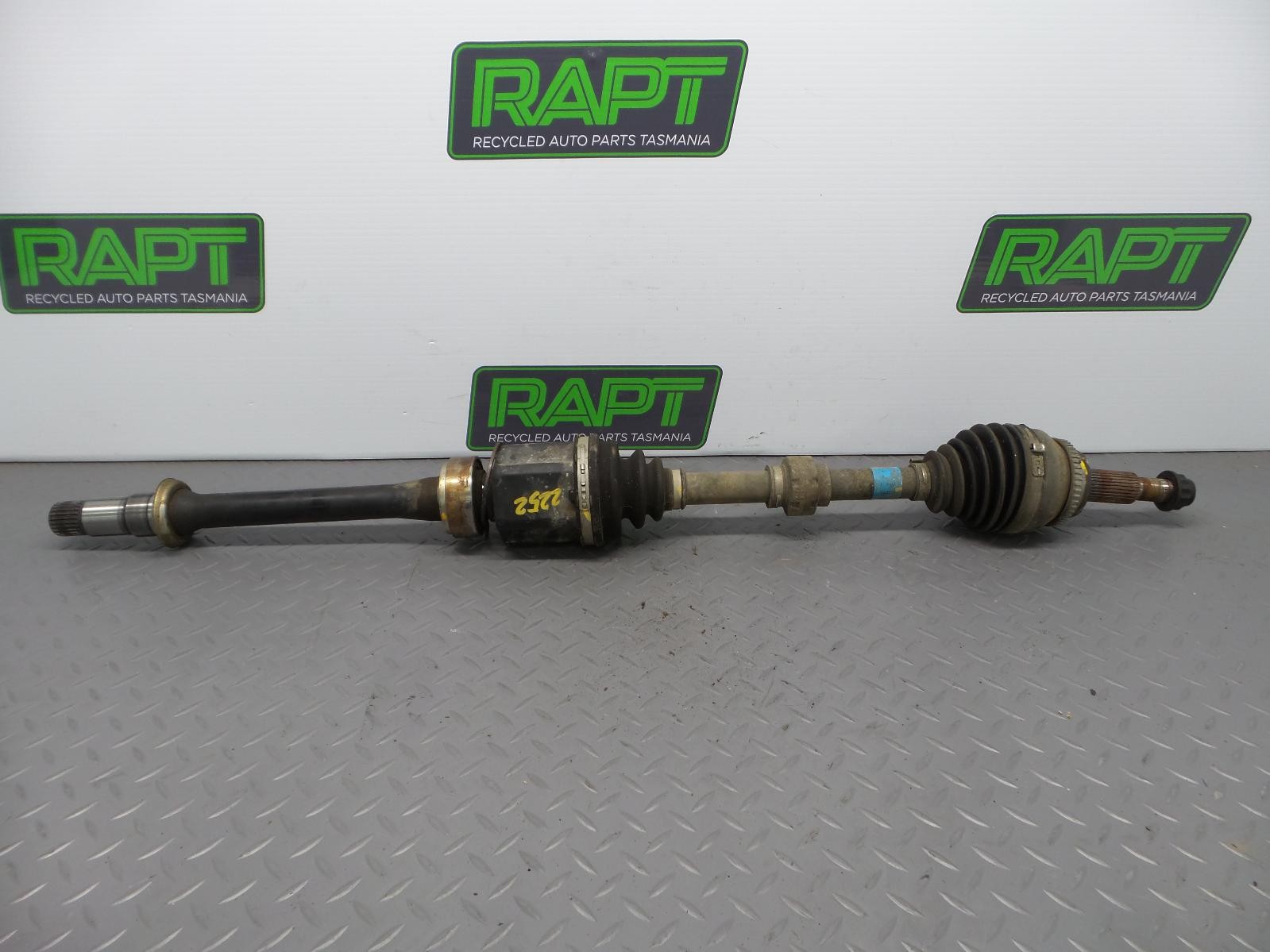 TOYOTA CAMRY RIGHT DRIVESHAFT AUTO, 2.5, 2AR-FXE, AVV50, HYBRID, 03/12-10/17
