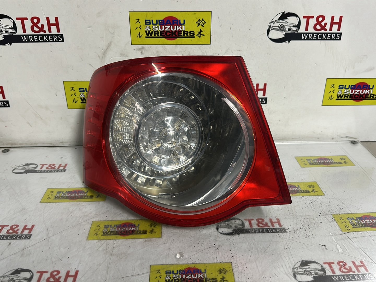 Feb 2006 to Jul 2011 - Volkswagen Jetta 1KM - Left Taillight