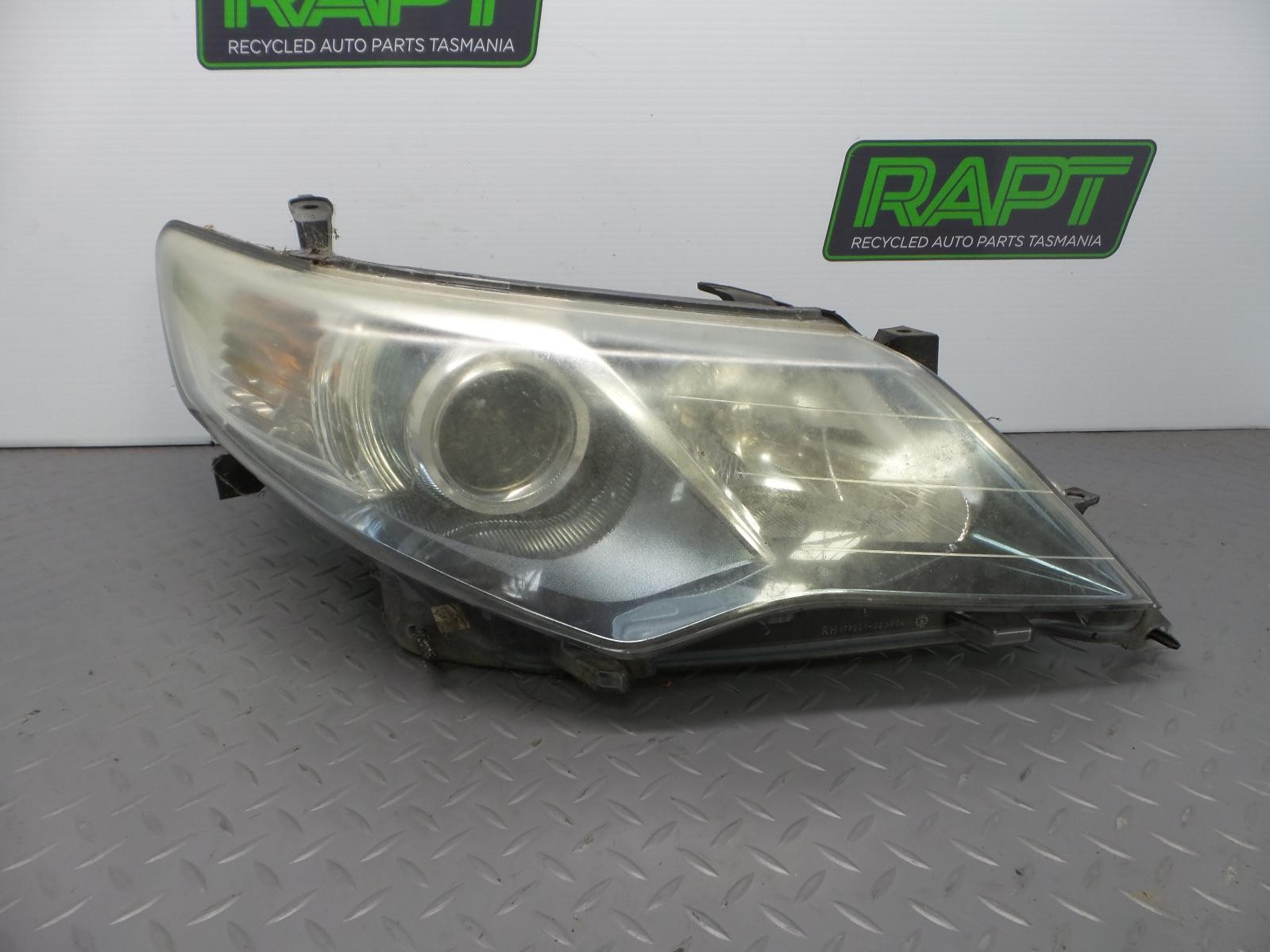 TOYOTA CAMRY RIGHT HEADLAMP AVV50, HYBRID, CHROME TYPE, 11/11-03/15 11 12 13 14