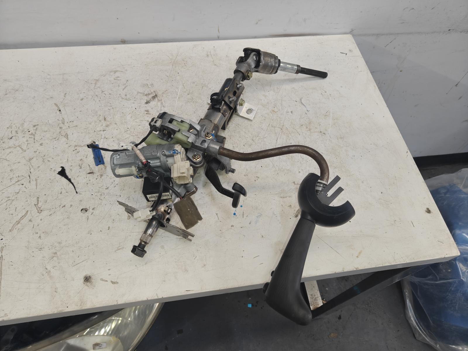 Toyota Spacia Steering Column SR40 02/1998-12/2001