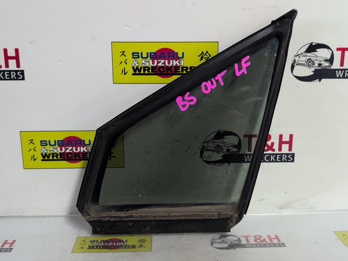 2015-2021 Subaru Outback BS - Left Front Quarter Door Glass