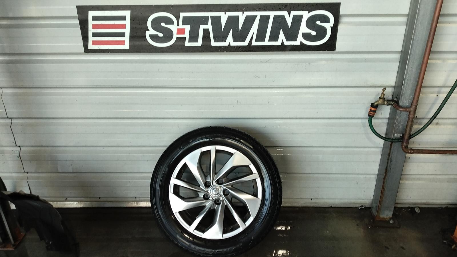2016 Nissan Xtrail NISSAN X-TRAIL WHEEL ALLOY FACTORY, 5 V SPOKE ROTOR STYLE, 18X7.0IN, T32, 02/14-