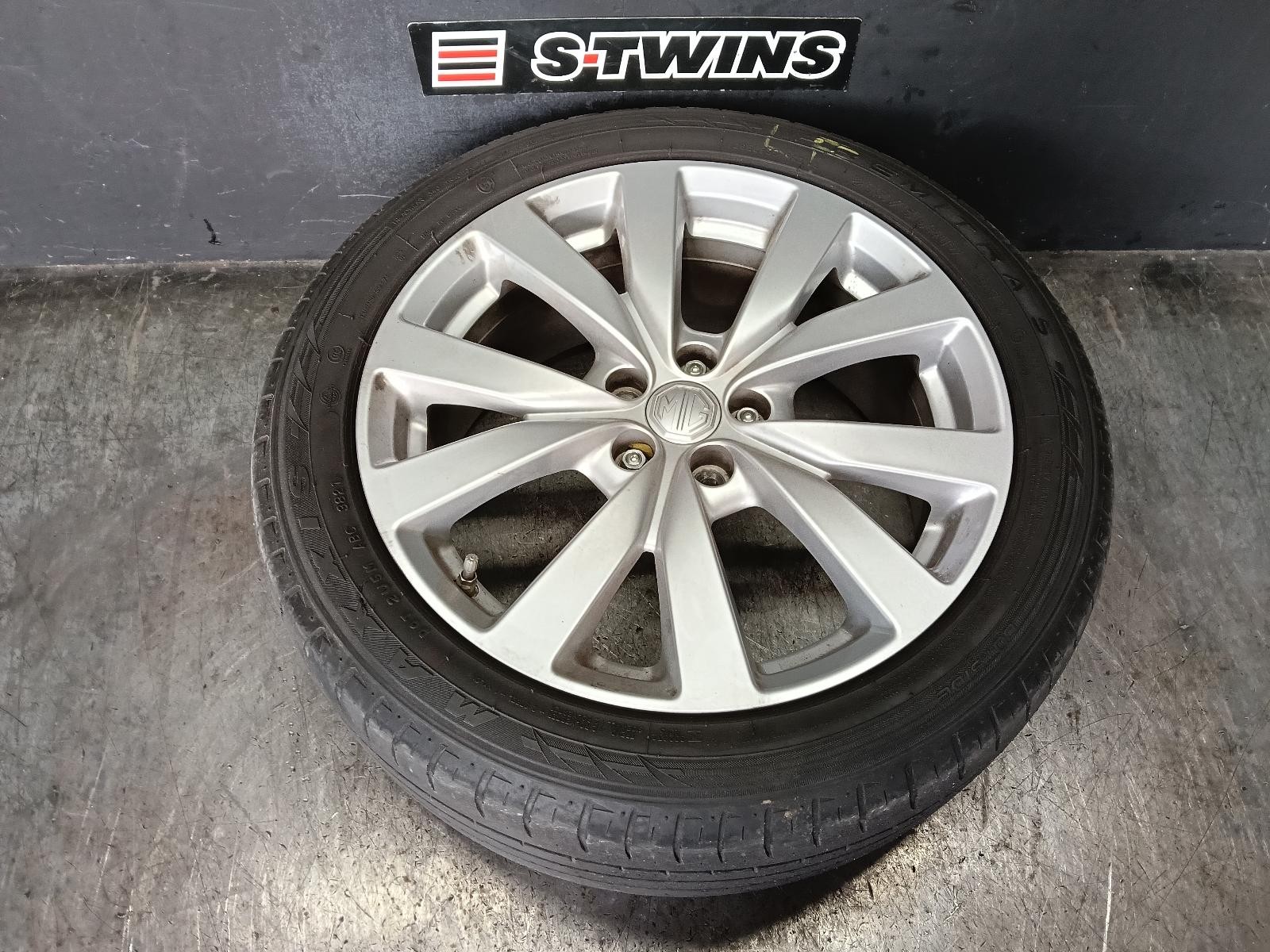 MG ZS WHEEL ALLOY FACTORY, 17X6.5IN, 5 V SPOKE, AZS1, 09/17- 17 18 19 20 21 22 2