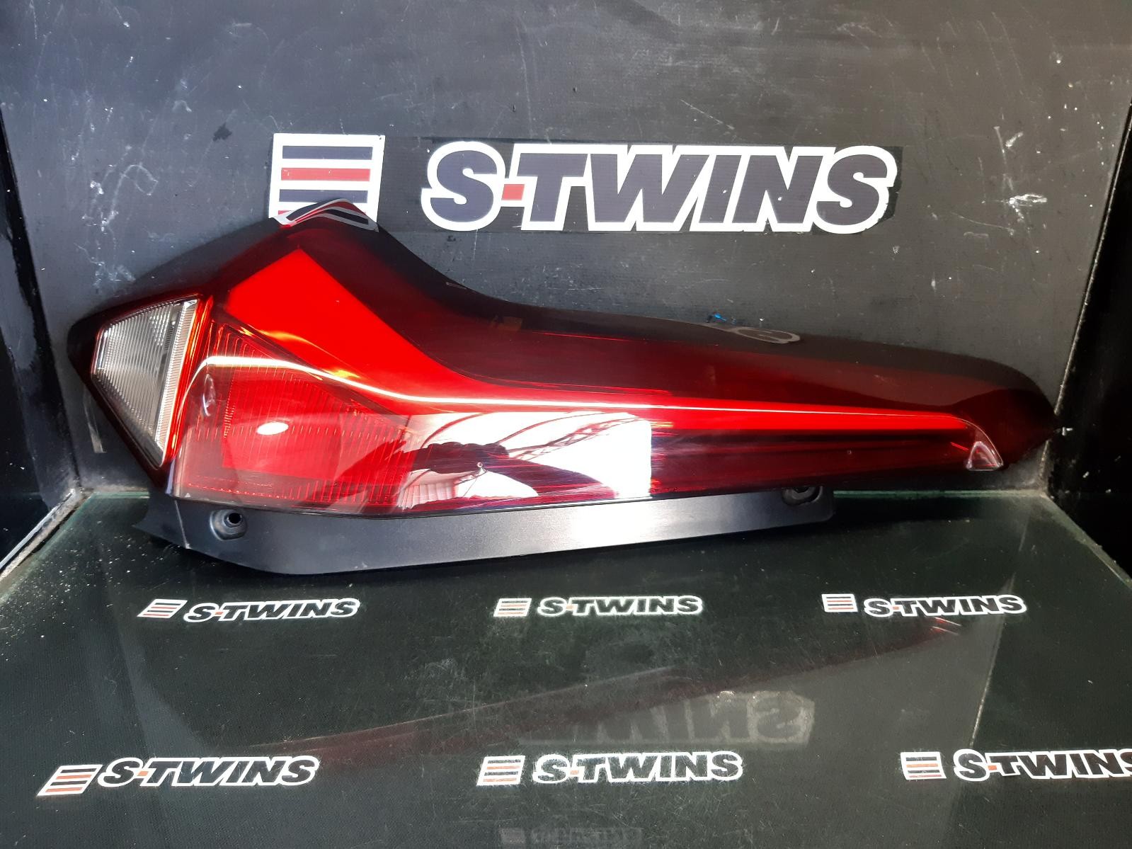 MG MG3 LEFT TAILLIGHT SZP1, IN BODY, HALOGEN TYPE, 06/18- 18 19 20 21 22 23 24