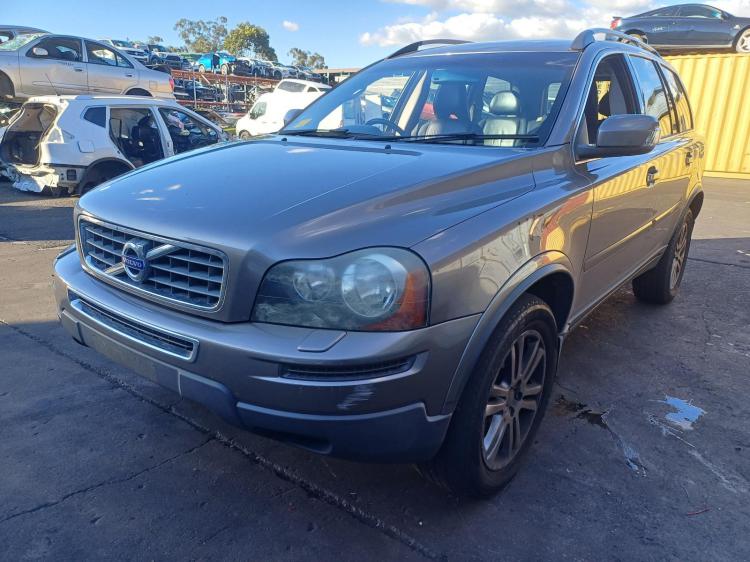 2010 Volvo XC90 — Auto Diesel