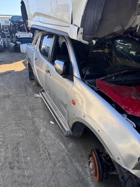 2009 Mitsubishi Triton — Manual Petrol