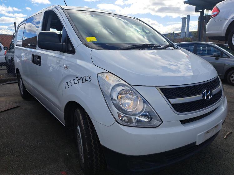 2009 Hyundai ILOAD/IMAX — Manual Diesel