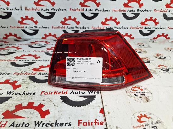 Golf Volkswagen Golf — Right Taillight