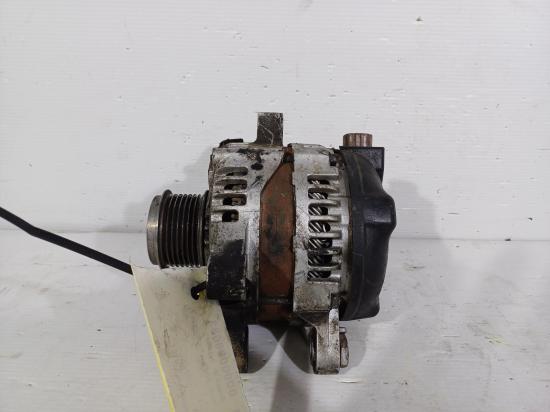 2007 Toyota Hiace — Alternator