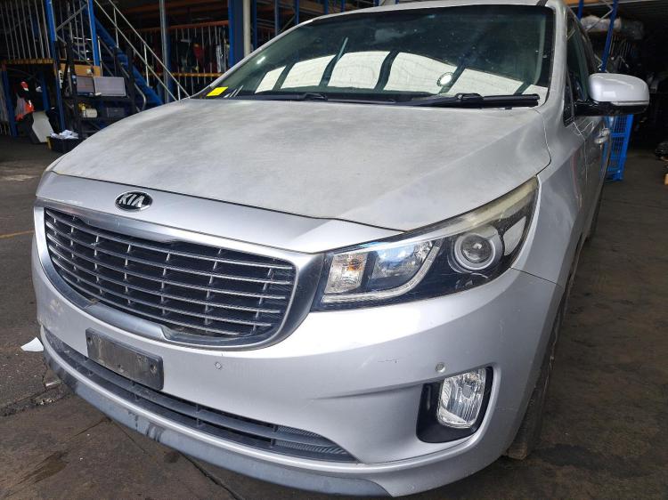 2015 Kia Carnival — YP Auto Petrol