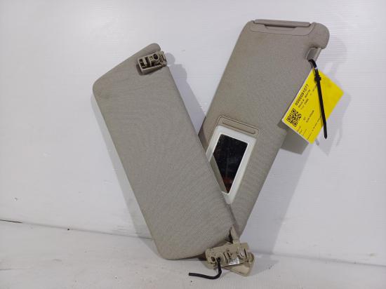 Q7 Audi Q7 — Sun Visor