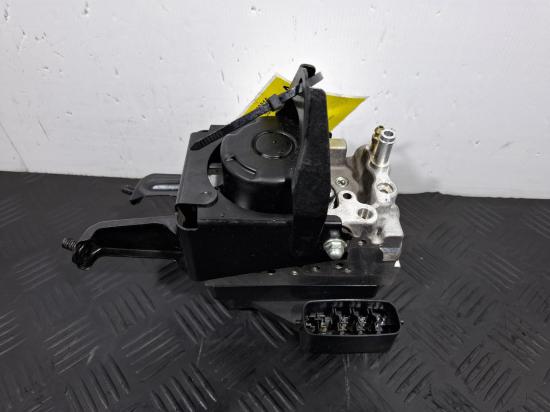 2005 Lexus Is200/is300 — ABS PUMP/MODULATOR