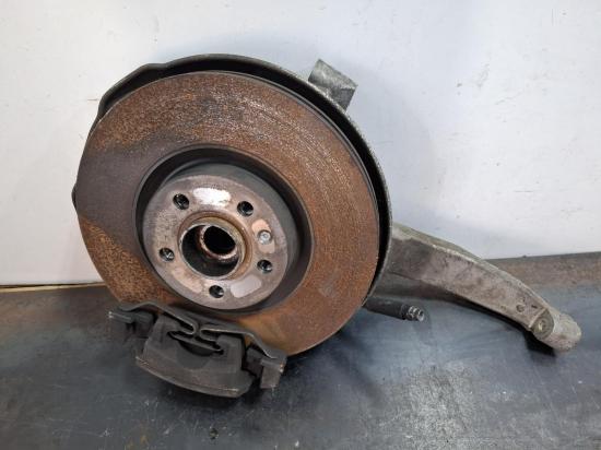 2018 Volvo Xc60 — Right Front Hub Assembly