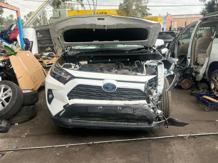 2022 Toyota RAV4 — Auto Hybrid