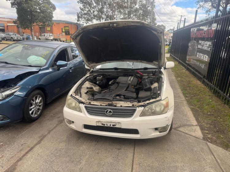 2001 Lexus IS200 — Auto Petrol