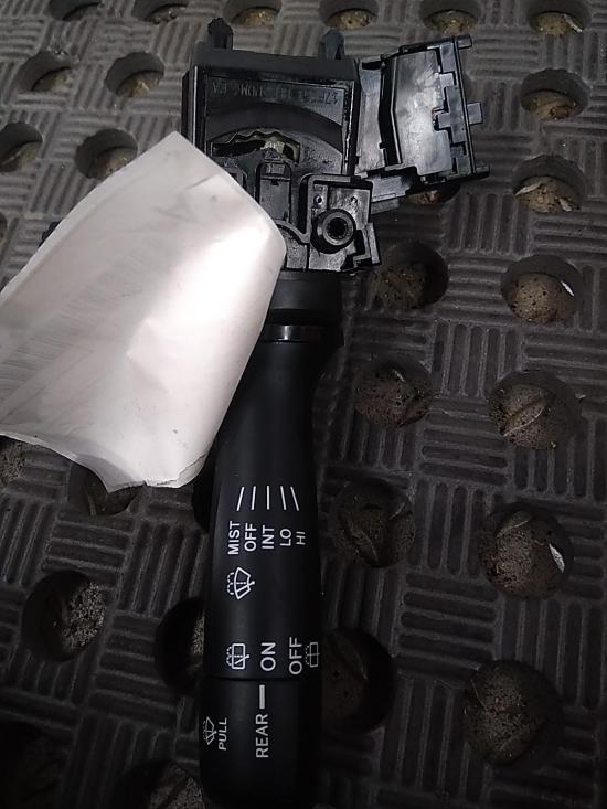 2014 Toyota Yaris — WIPER SWITCH
