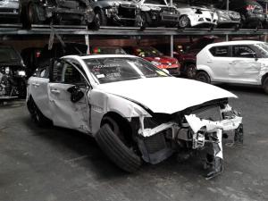 2016 Jaguar Xe — Left Front Hub Assembly 2183: x760, 05/15-06/24 jaguar xe 2.0t (petrol) x760 (2
