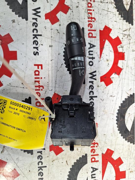2010 Hyundai I30 — WIPER SWITCH