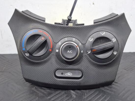 2017 Hyundai Accent — NON CLIMATE CONTROL 2 BLACK PLUG TYPE