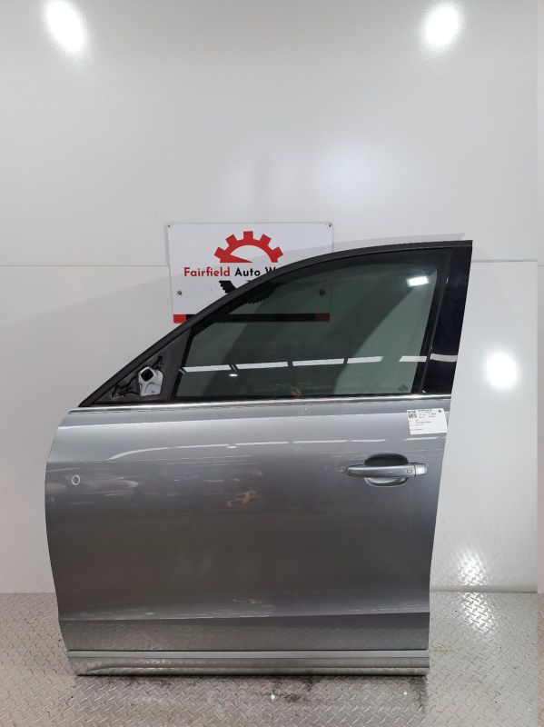 2010 Audi Q5 — Left Front Door