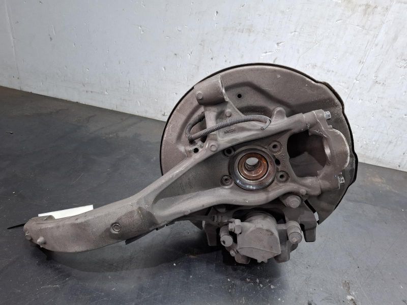 2020 Volvo Xc90 — Left Front Hub Assembly
