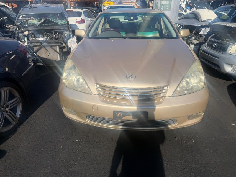 2001 Lexus ES300 — Auto Petrol