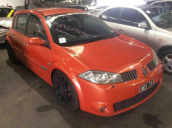 2005 Renault Megane Sport — 2.0L F4R Manual Gas Petrol