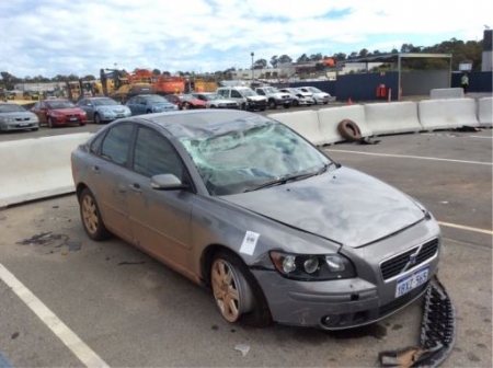 2005 Volvo S40 — 2.4L B5244S4 Auto Gas/Petrol